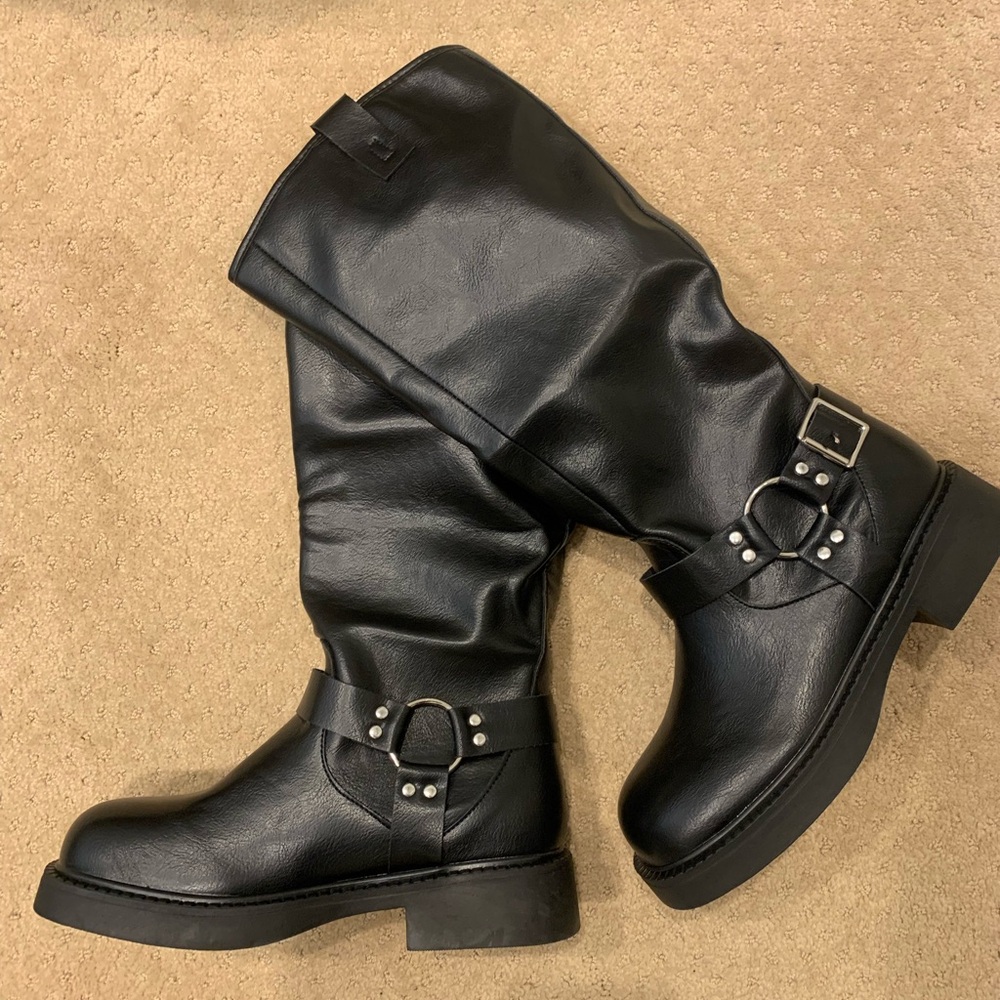 Vintage moto boots with silver buckle 🖤